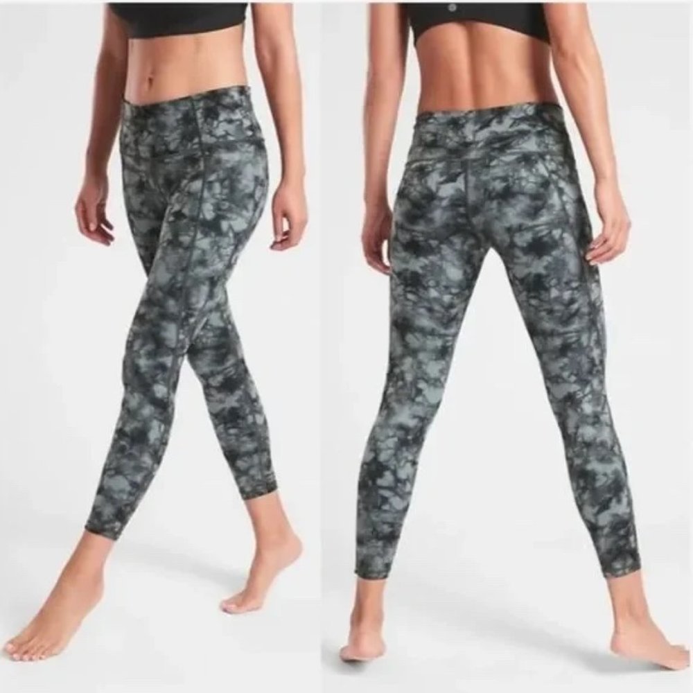 Athleta Powervita Salutation Leggings Tie Dye Size XS EUC T1884
